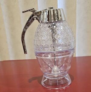 Clear Plastic Honey Dispenser with Silver Lid